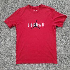 Men's Air Jordan Red T-shirt Medium
